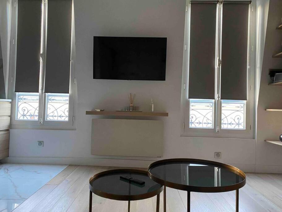 Joli 17 Apartment Paris