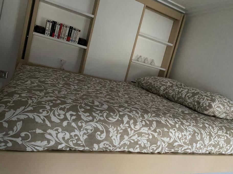 Joli 17 Appartement Parijs